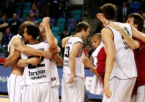 也对整个国 也对整个国